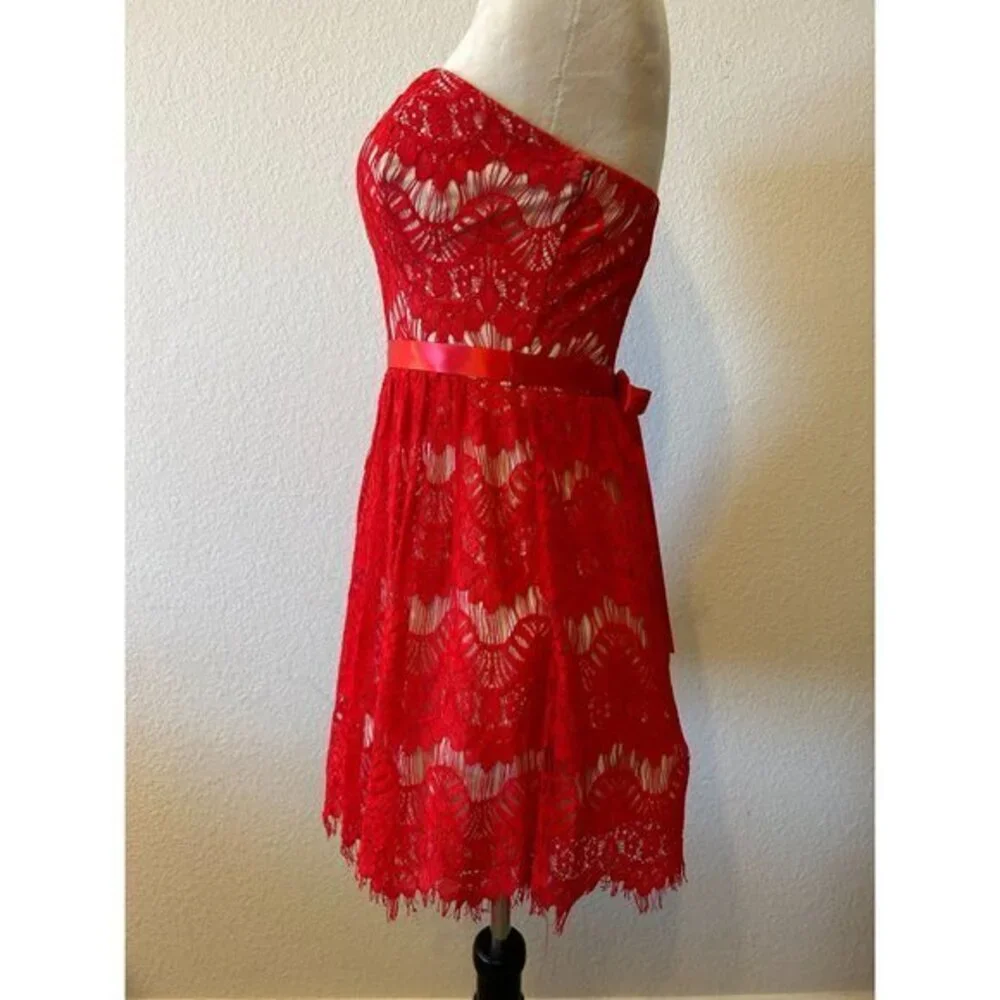 Juniors Red Lace Strapless Mini Dress‎ Lined Tulle  Size 9/10 Homecoming Party